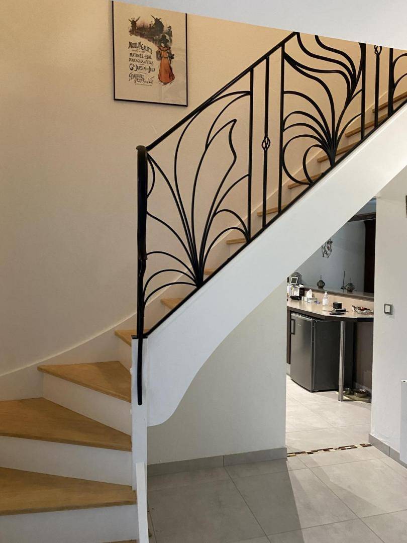 rampe-escalier-fer-noir